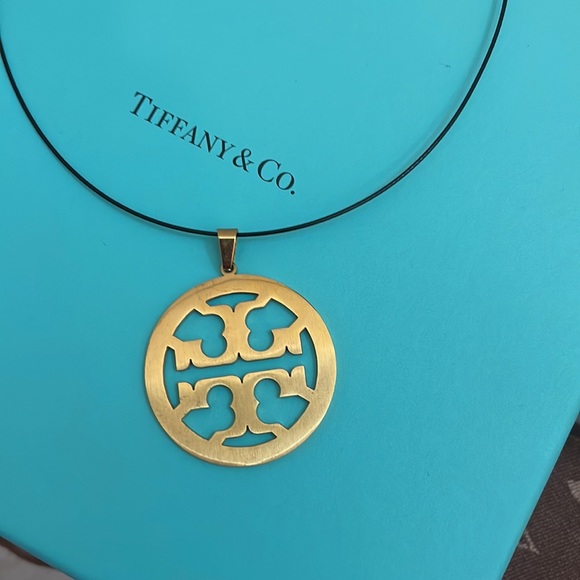 Tory Burch Pendant - Picture 2 of 5